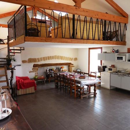 Maison D'Hotes Des 2 Chenes Bessenay Esterno foto