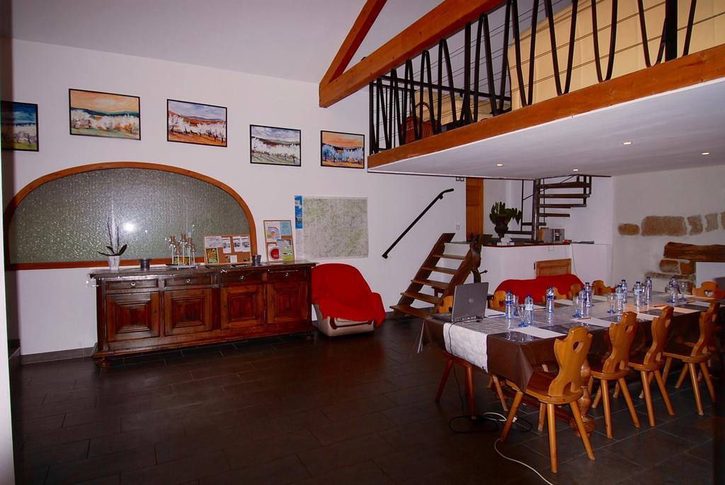 Maison D'Hotes Des 2 Chenes Bessenay Esterno foto